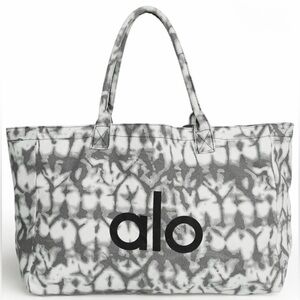 ALO Yoga Tue Dye Tote Bag
